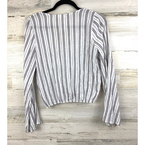 Sadie & Sage Women’s S White Blue Stripe Long Sleeve Crop Top Lightweight Blouse - Picture 2 of 6